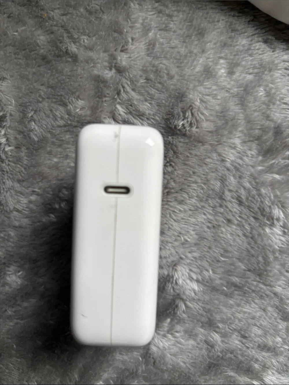 Apple power adapter 61 Watt USB-C Power Adapter